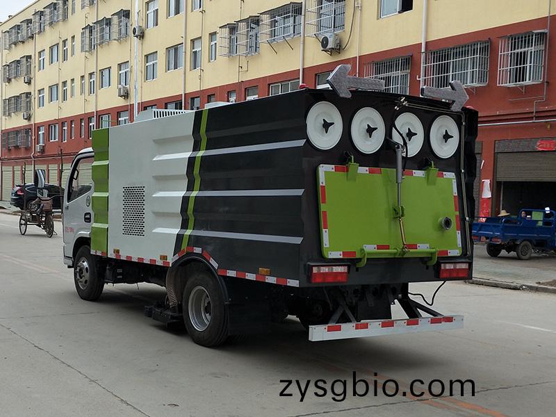 東風小多利(li)卡5方吸塵車