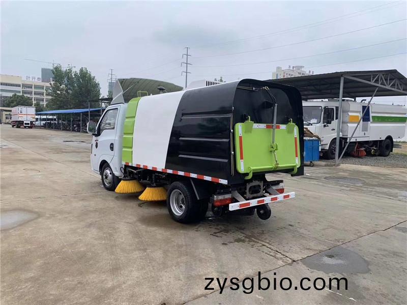 國(guo)六2.5方塵箱(xiang) 0.5方水箱 藍牌(pai)東風掃路(lu)車