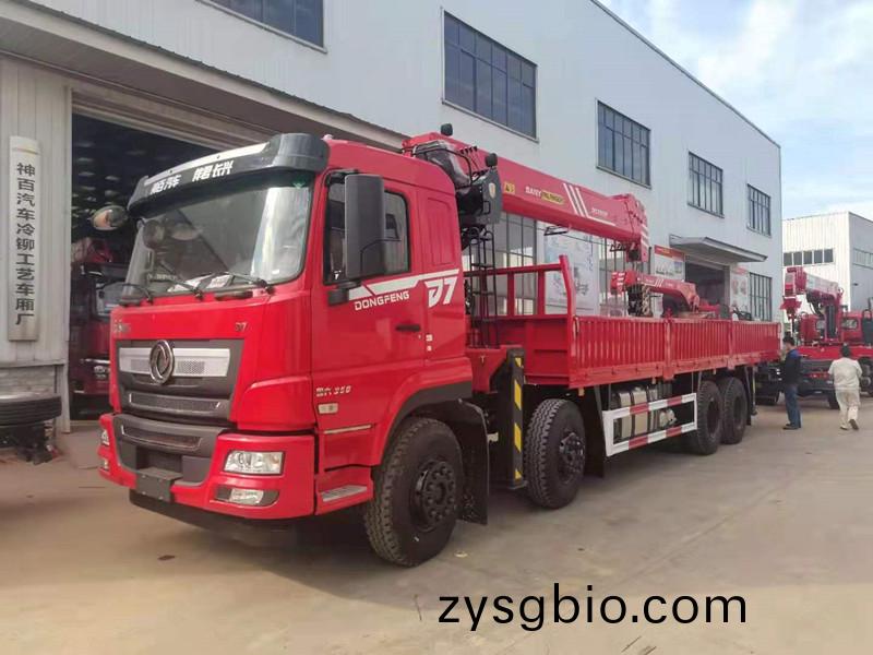 國六東(dong)風(feng)暢行D7前四后八三(san)一14噸弔機